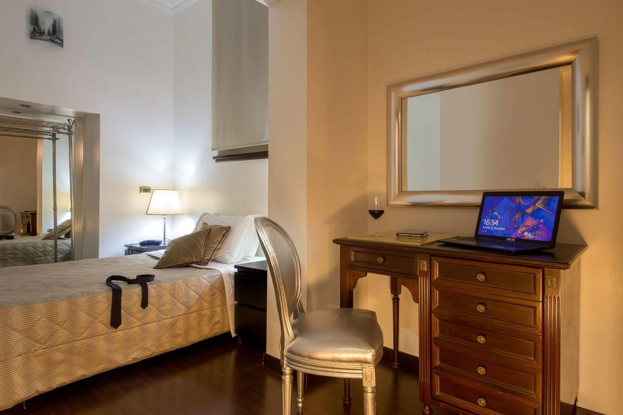 Hotel Del Corso Рим Екстериор снимка